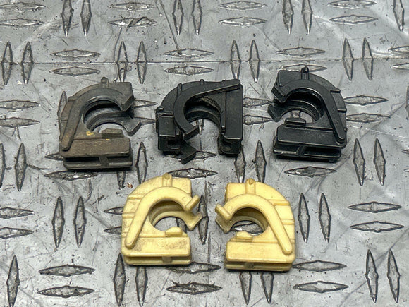 1999-04 Ford Mustang A/C Hard Line Clips Set- Complete 284