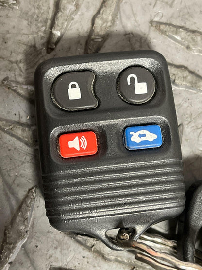 1999-04 Ford Mustang Ignition w/ Key 284