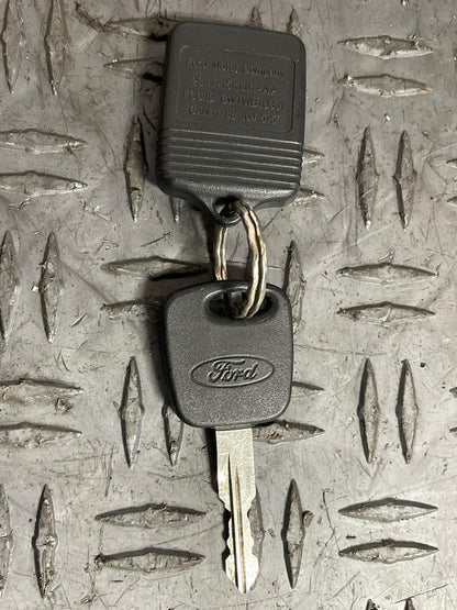1999-04 Ford Mustang Ignition w/ Key 284