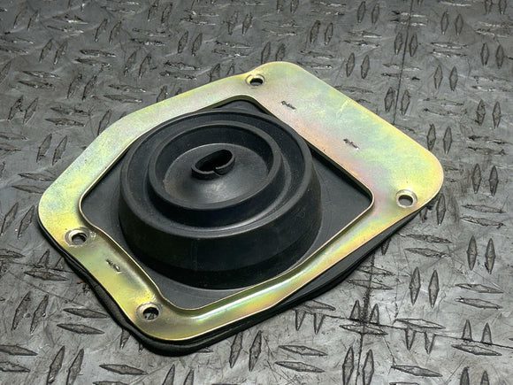 1999-04 Ford Mustang Shift Boot Insulator 284