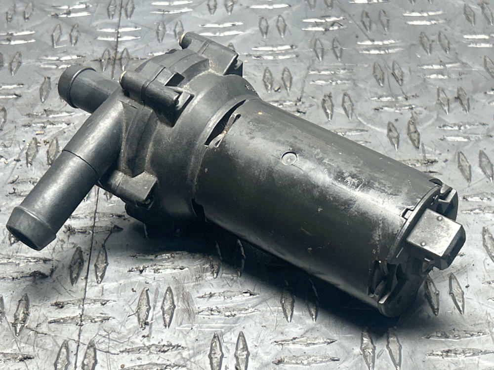 2003-04 Ford Mustang SVT Cobra Heat Exchanger Pump 282