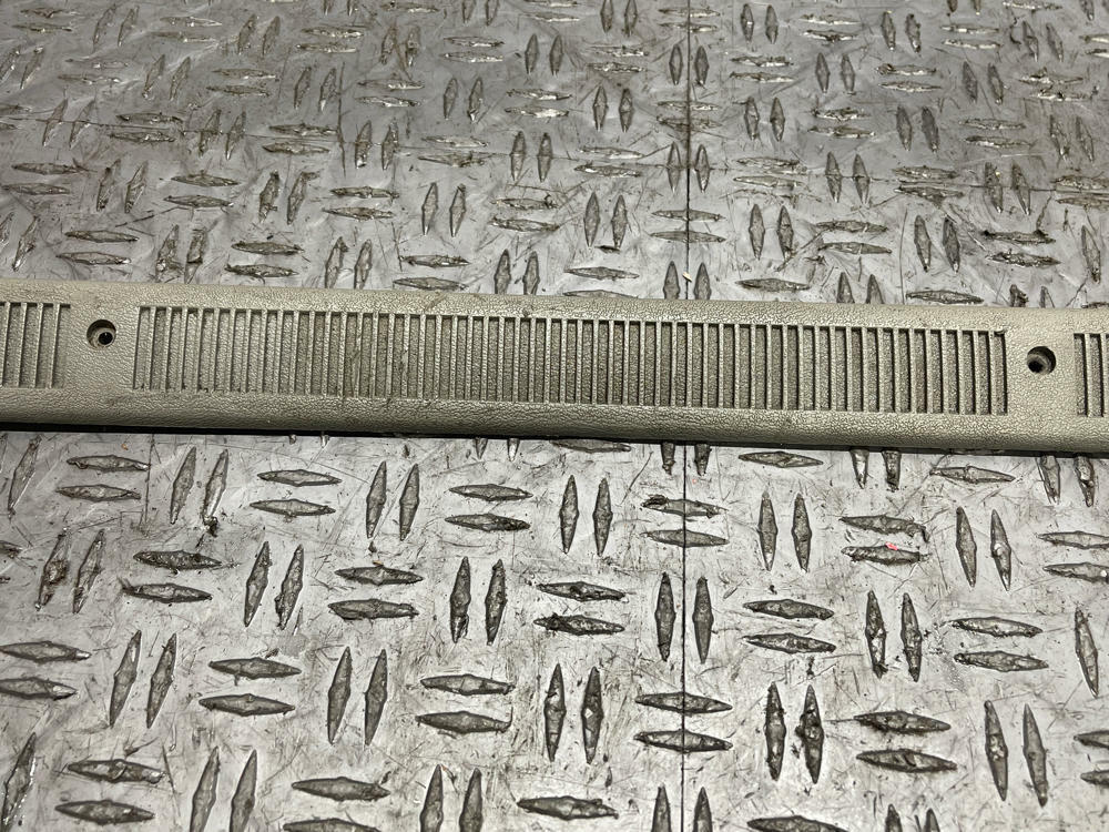 1987-93 Ford Mustang Inner Door Sill Trim (x1)- Opal Grey 285