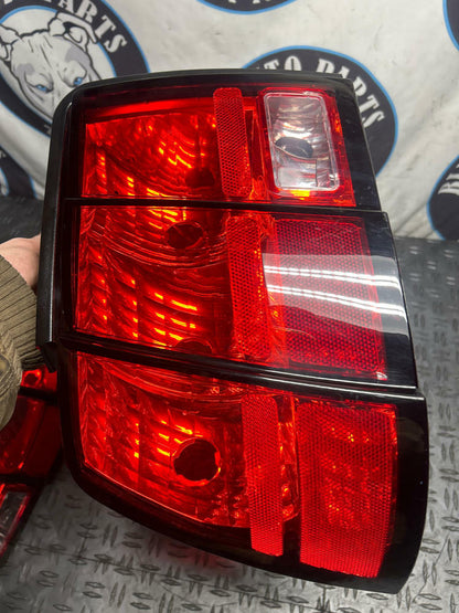 1999-04 Ford Mustang OEM Tail Light Pair 285