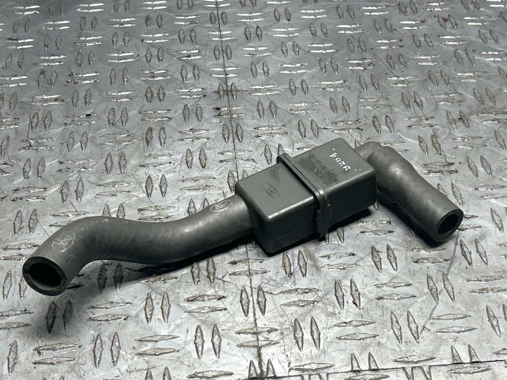 1999-04 Ford Mustang GT Intake Muffler Assembly- for 4.6 2V 285
