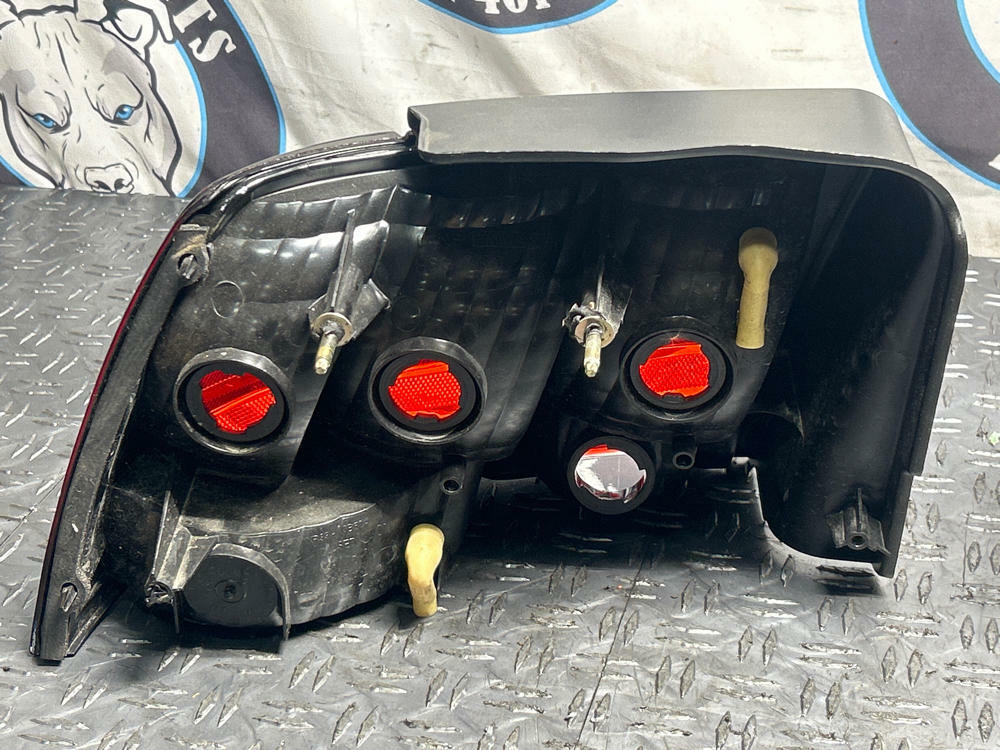 1999-04 Ford Mustang OEM Tail Light Pair 285