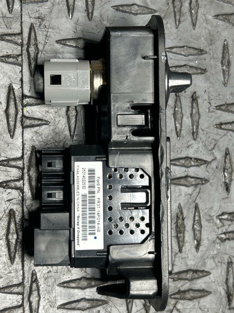 2015 Ford Mustang Center Console Charging Block- FOR SYNC2, SD Card Model 285