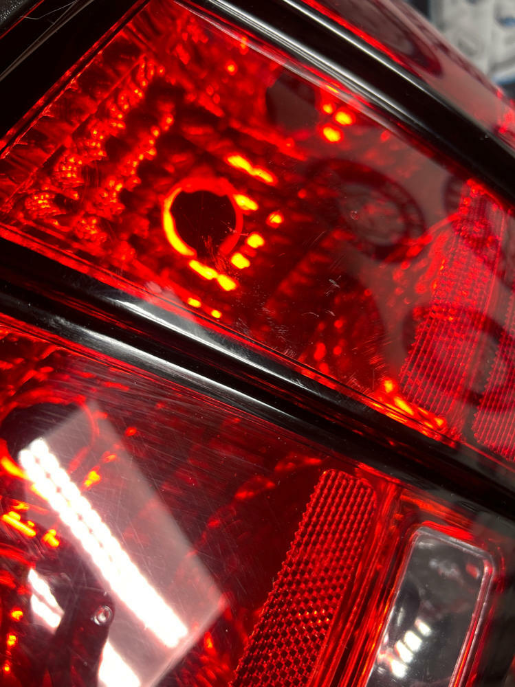1999-04 Ford Mustang OEM Tail Light Pair 285
