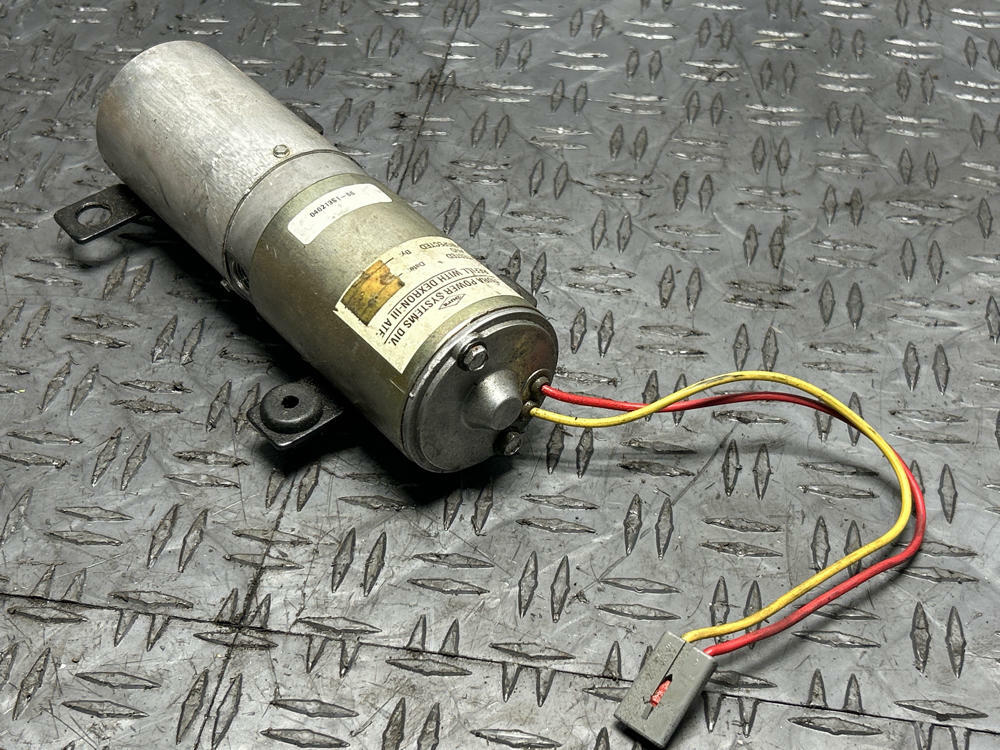 1999-04 Ford Mustang Convertible Top Pump 285