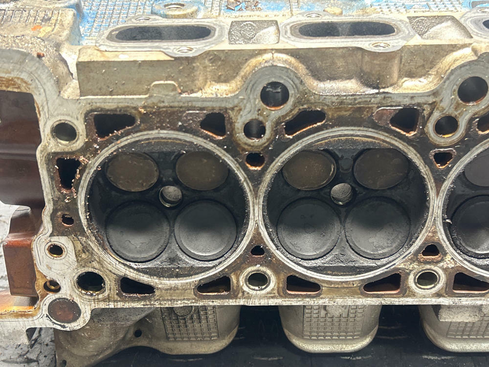 1999-04 Ford Mustang SVT Cobra 4.6 4V Driver LH "DA" Cylinder Head- SEE DESC