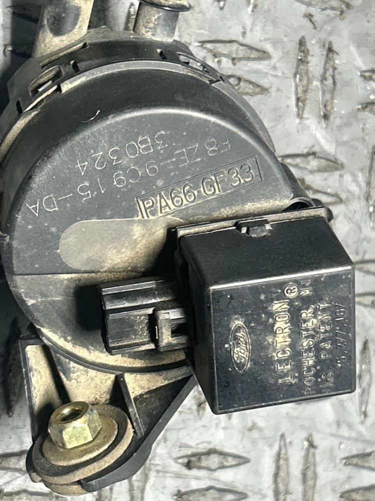 2003-04 Ford Mustang SVT Cobra Purge Control Valve Assembly- NO LINES 255