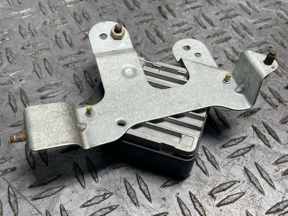 2003-04 Ford Mustang SVT Cobra Fuel Pump Driver Module- for 4.6 4V S/C 255