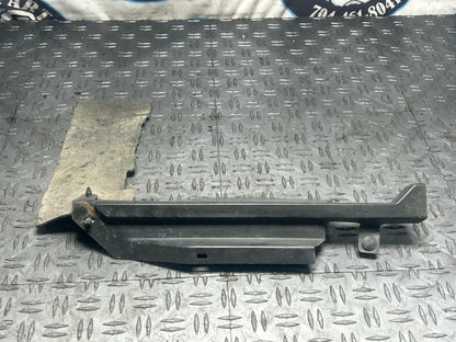 2003-04 Ford Mustang SVT Cobra OEM Rad/Condenser Air Dam Pair 255