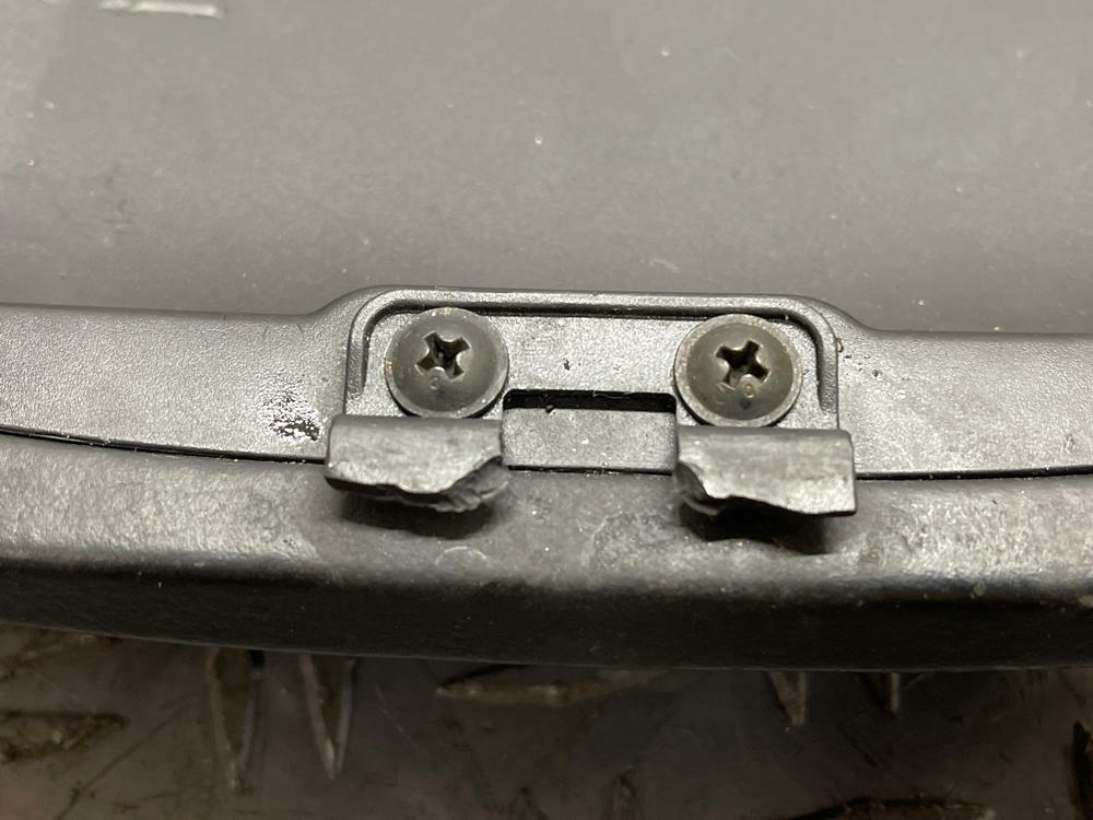 2004-06 Pontiac GTO Leather Center Console Lid 280