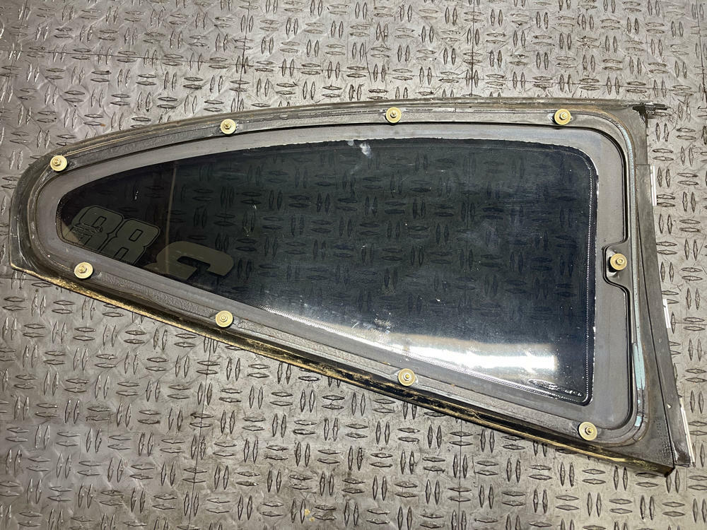 2004-06 Pontiac GTO Driver LH Quarter Panel Glass Window 280