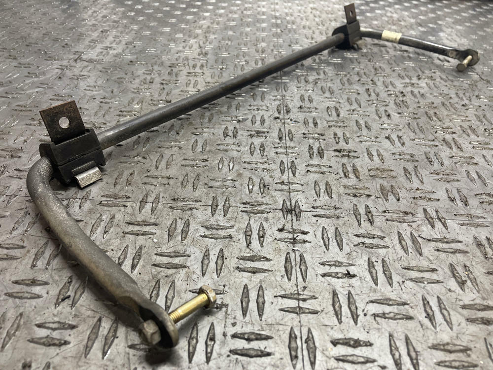 2004-06 Pontiac GTO OEM Rear Sway Bar- NO END LINKS 280