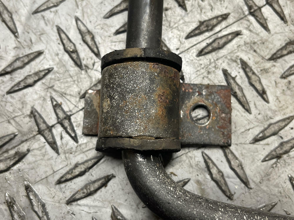 2004-06 Pontiac GTO OEM Rear Sway Bar- NO END LINKS 280