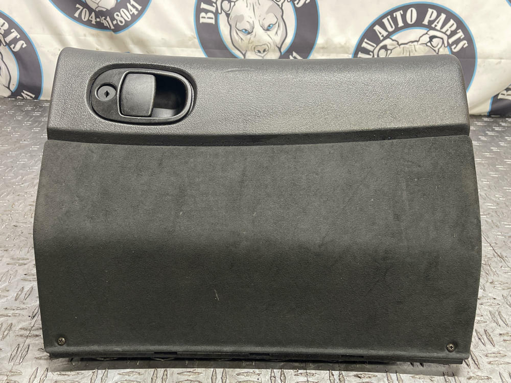 2004-06 Pontiac GTO Interior Passenger RH GloveBox 280