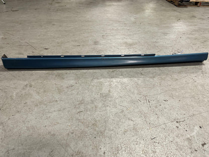 2004 Pontiac GTO Driver LH Side Skirt/Rocker Panel- Barbados Mica Metallic 280