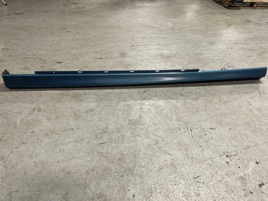 2004 Pontiac GTO Driver LH Side Skirt/Rocker Panel- Barbados Mica Metallic 280