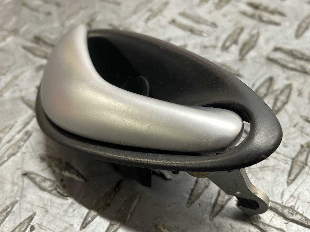 2004 Pontiac GTO Interior LH/RH Door Handle Assembly Pair 280