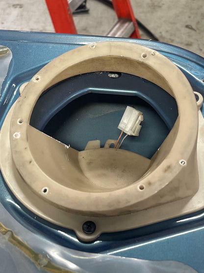 2004 Pontiac GTO Passenger RH Door Assembly- Barbados Mica Metallic 280