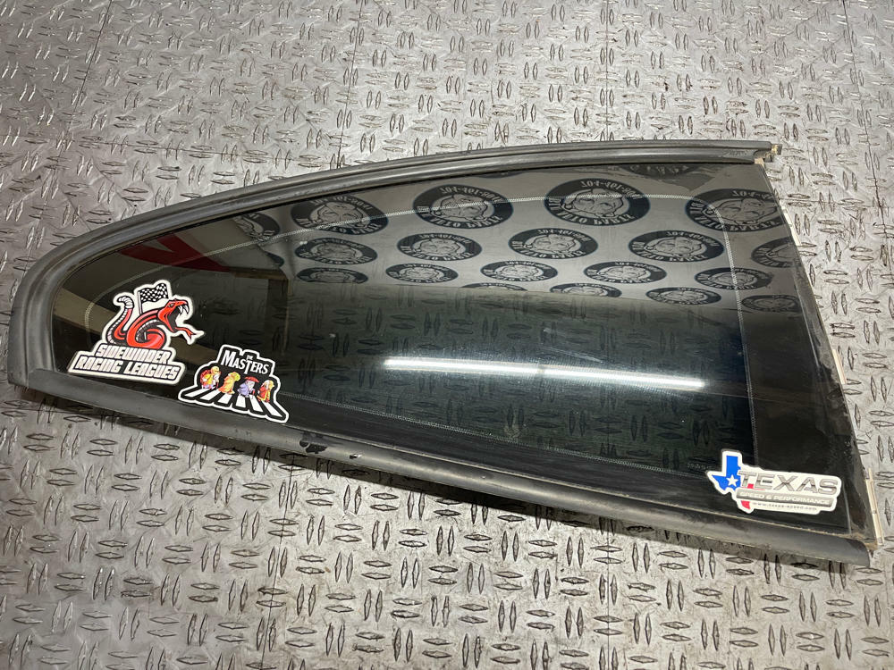 2004-06 Pontiac GTO Passenger RH Quarter Panel Glass Window 280