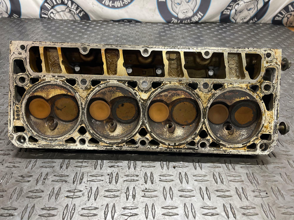 2004 Pontiac GTO LS1 5.7L V8 Pair LH RH Cylinder Heads- SEE DESC 280