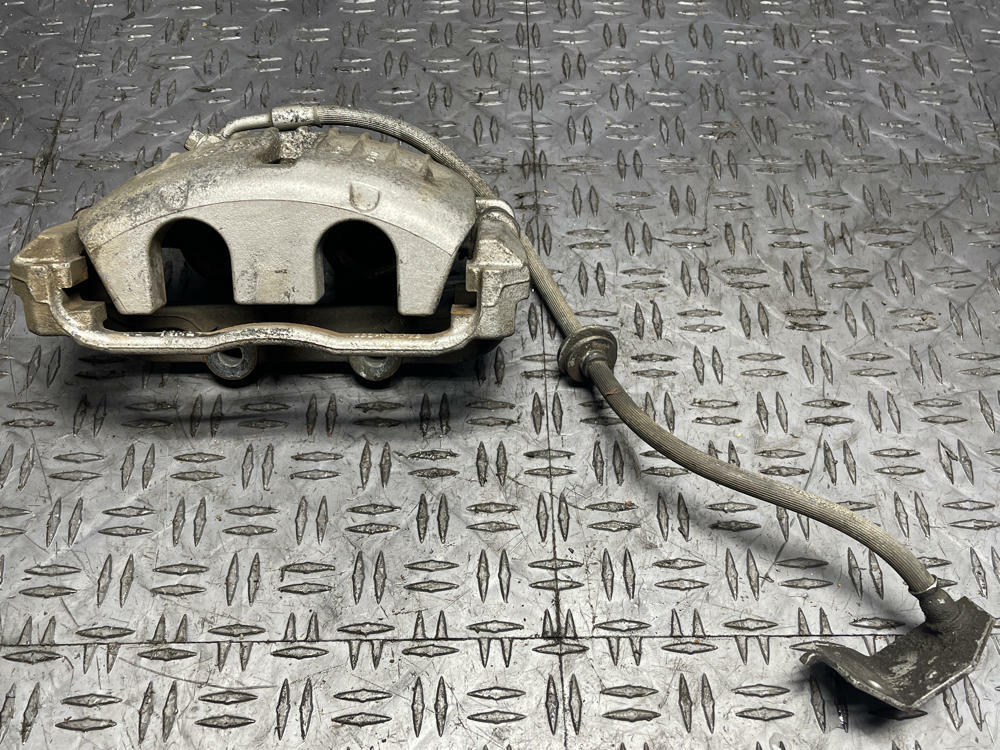 2004-06 Pontiac GTO OEM Driver LH Front Brake Caliper Assembly 280