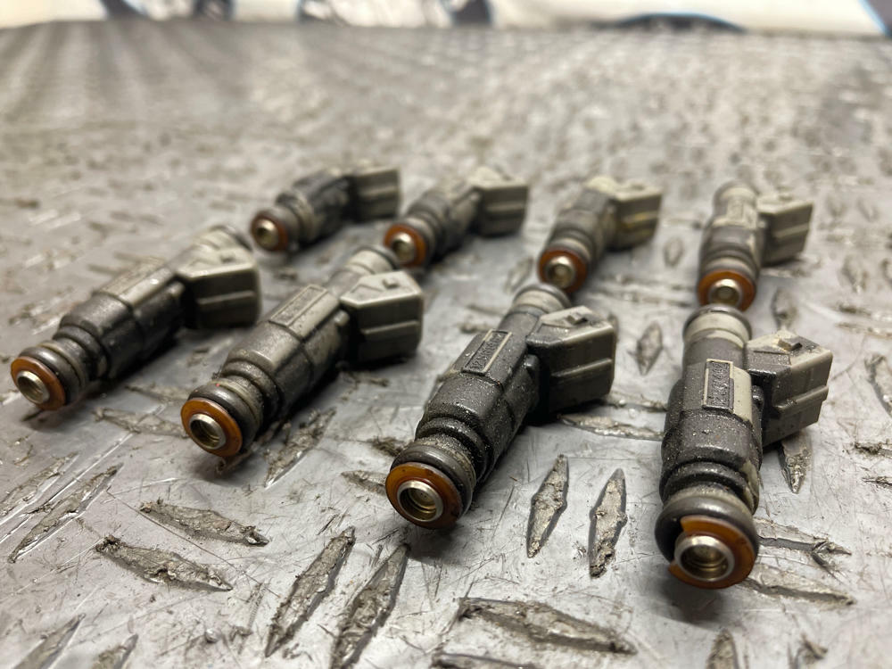 2004 Pontiac GTO OEM Fuel Injectors Set- for LS1 5.7L 280