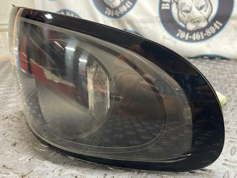 2004-06 Pontiac GTO Aftermarket Passenger RH Smoked Tail Light Assembly 280