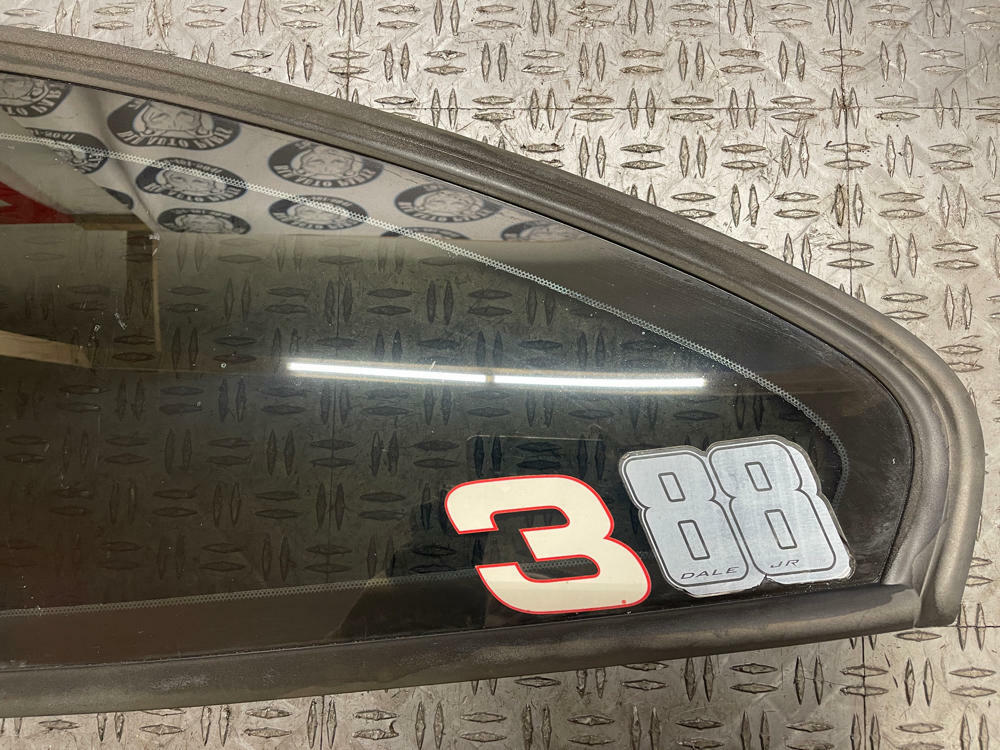 2004-06 Pontiac GTO Driver LH Quarter Panel Glass Window 280