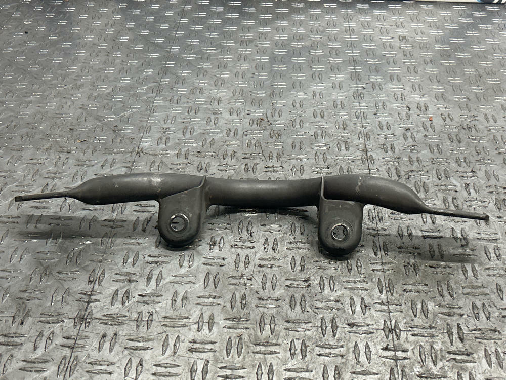 2003-04 Ford Mustang SVT Cobra OEM Diff Mount/Wishbone 286