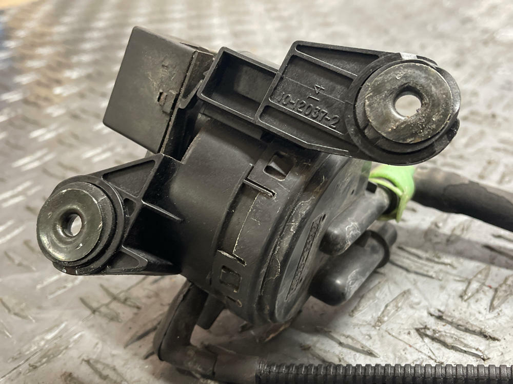 2003-04 Ford Mustang SVT Cobra Purge Control Valve 286