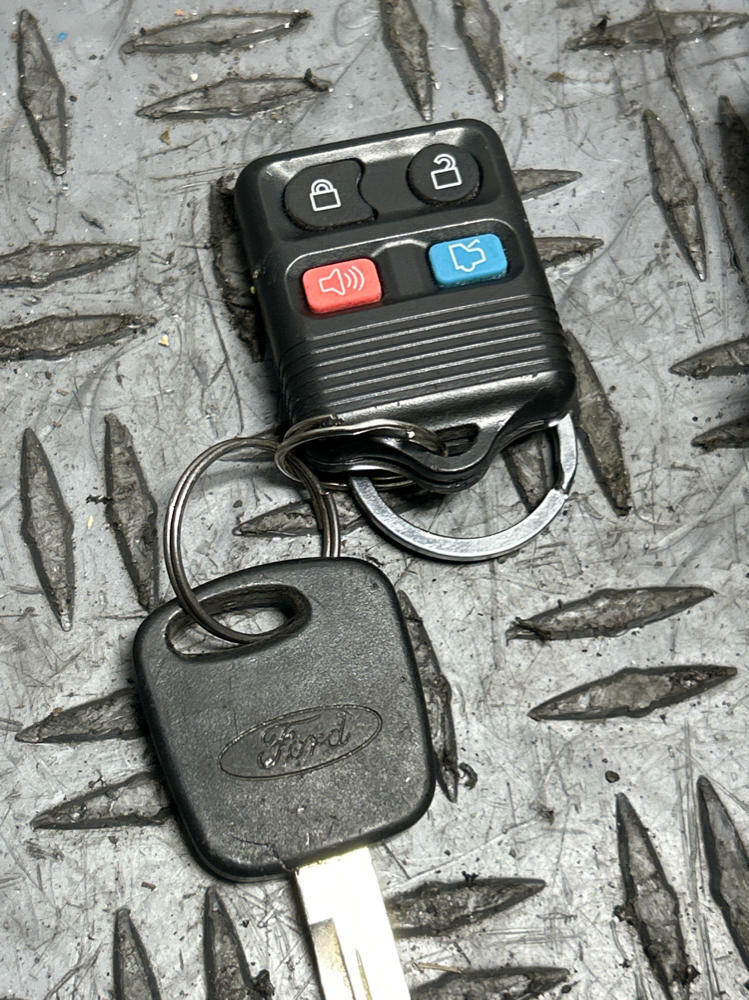 2003-04 Ford Mustang SVT Cobra Ignition & Key- MATCHED SET 286