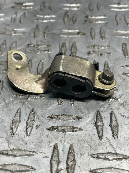 1999-04 Ford Mustang Power Steering Line Holder 286