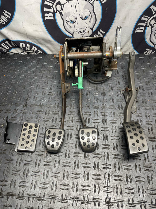 2003-04 Ford Mustang SVT Cobra OEM Pedal Assembly- Gas & Dead Pedal Included 286