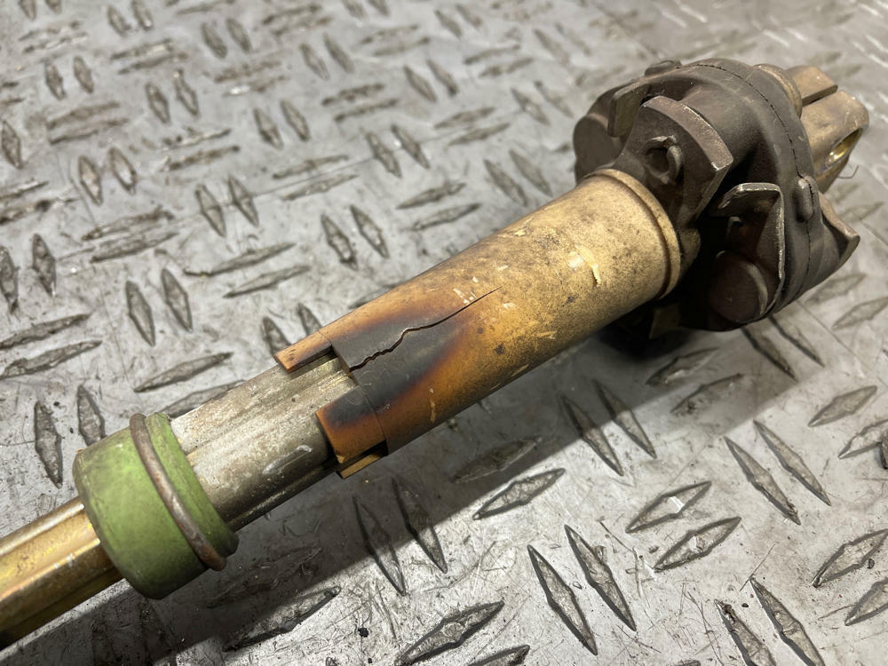 1999-04 Ford Mustang Steering Shaft Assembly 286
