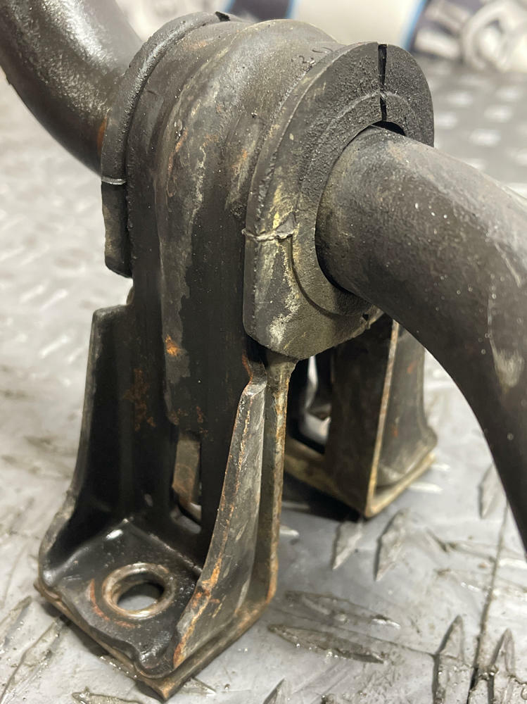 2003-04 Ford Mustang SVT Cobra OEM Front Sway Bar- NO END LINKS, 29mm 286