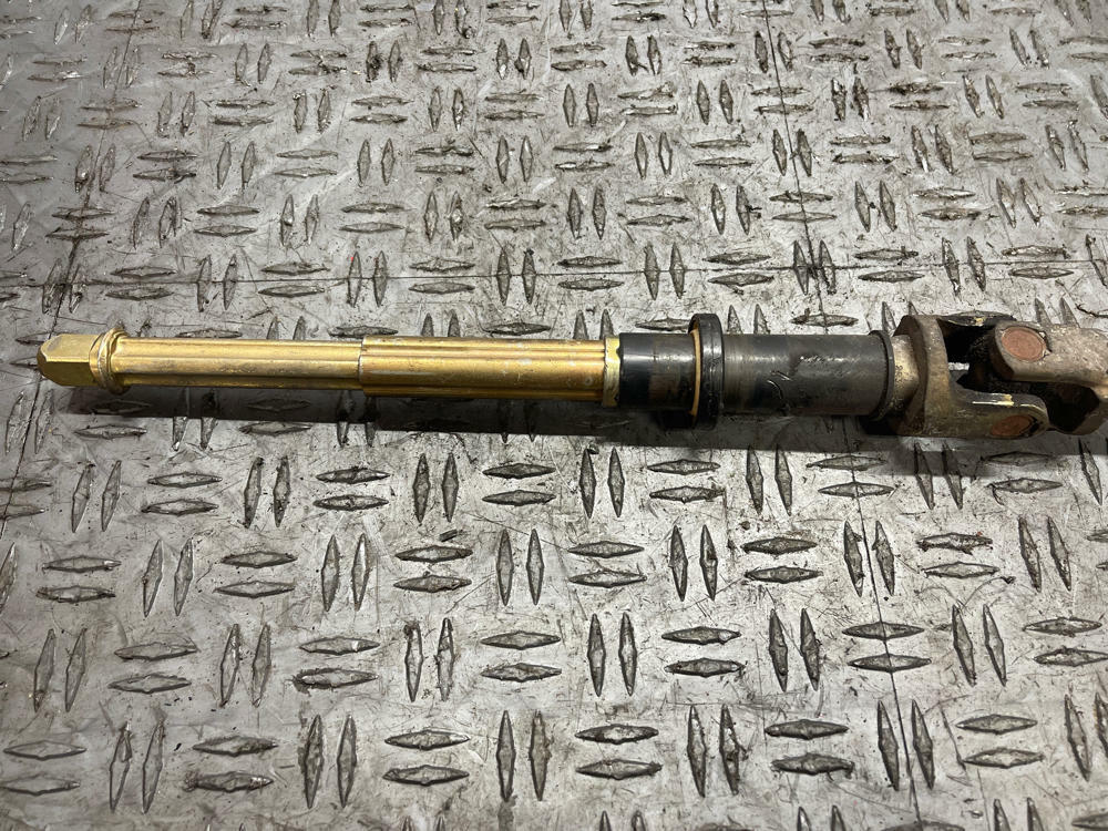 1999-04 Ford Mustang Steering Shaft Assembly 286