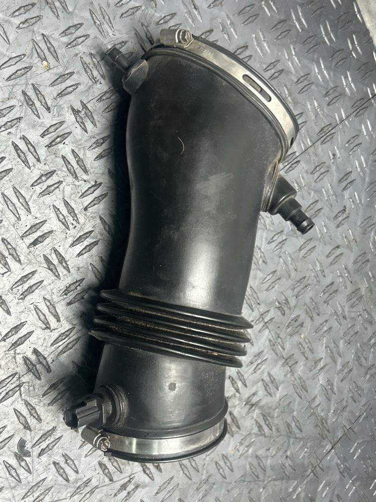 2003-04 Ford Mustang SVT Cobra OEM Intake Elbow- Plastic, for Eaton Elbow/TB 286