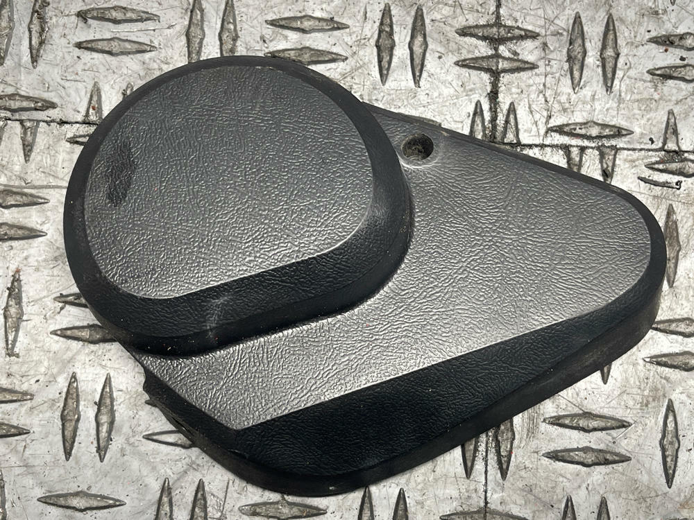1999-04 Ford Mustang Passenger Front RH Seat Belt Buckle- Sunfaded 286