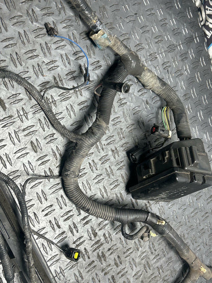 2003-04 Ford Mustang SVT Cobra Engine Bay Distribution Harness/Fuse Box 286
