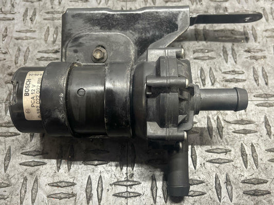 2003-04 Ford Mustang SVT Cobra Heat Exchanger Pump & Bracket 287