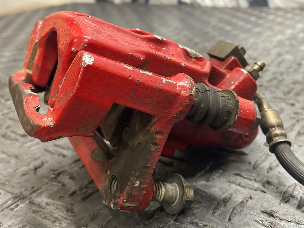 2003-04 Ford Mustang SVT Cobra OEM Rear Brakes Pair- Red 287
