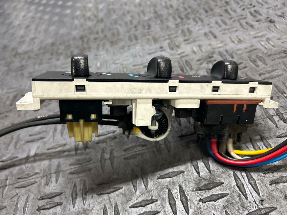 2003-04 Ford Mustang SVT Cobra HVAC Control Panel w/ Knobs 287