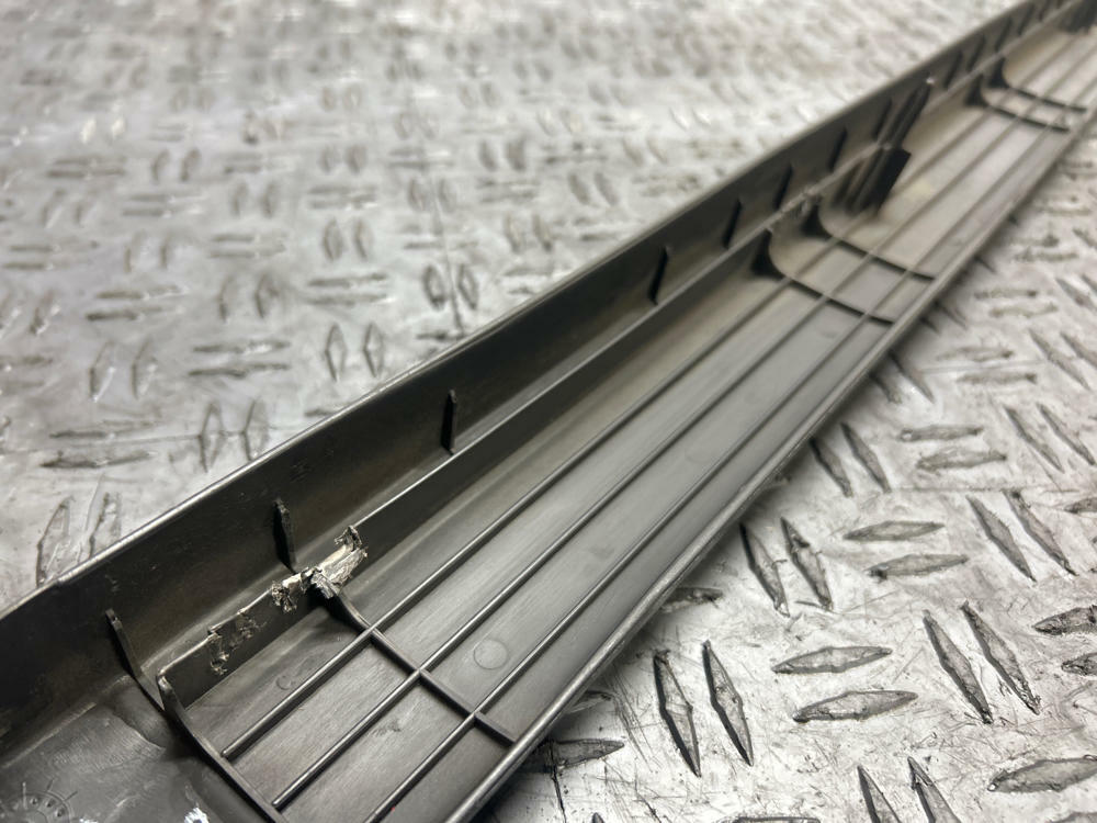 2003-04 Ford Mustang SVT Cobra Inner Door Sill Pair 287