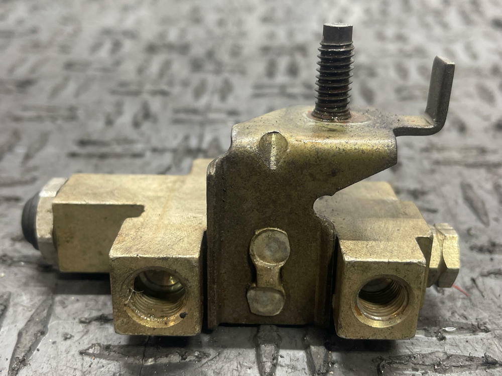 2003-04 Ford Mustang SVT Cobra Proportining Valve 287