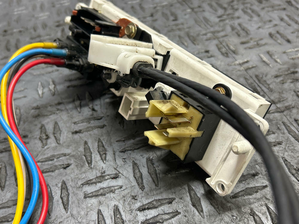 2003-04 Ford Mustang SVT Cobra HVAC Control Panel w/ Knobs 287