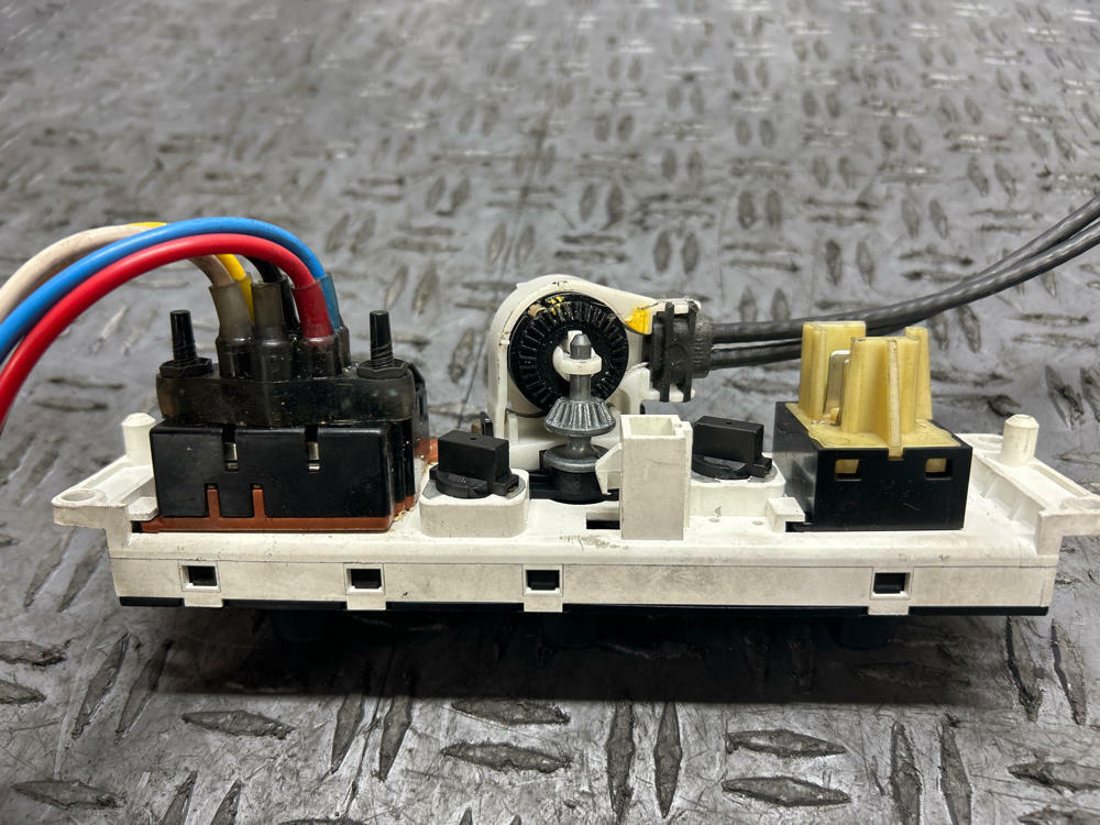 2003-04 Ford Mustang SVT Cobra HVAC Control Panel w/ Knobs 287