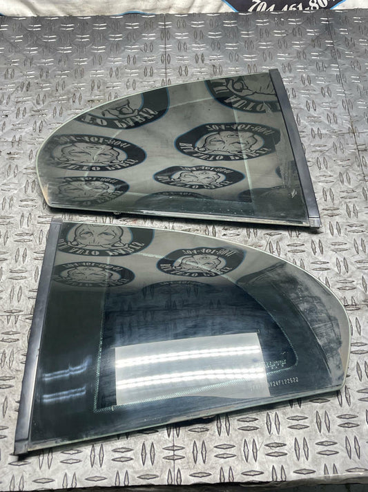 1999-04 Ford Mustang OEM CarLite Qrtr Glass Windows Pair- FOR COUPE 288
